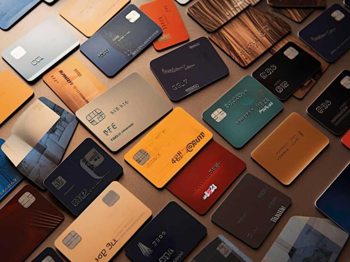 ऑनलाइन अकाउंट्स से हटा 