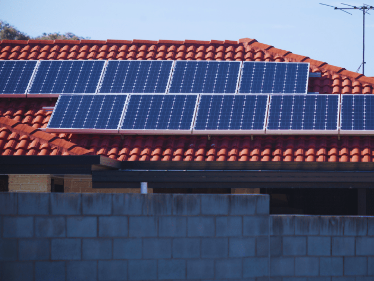 खुशखबरी! एसबीआई की मदद से बढ़ेगी रिन्यूएबल एनर्जी, 40 लाख घरों की बिजली की जरूरत होगी पूरी