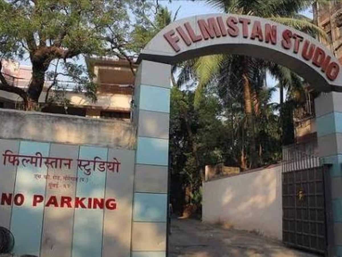 जिन सेट पर बनीं सुपरहिट फिल्में,अब वहां बनेंगे अमीरों के घर, 183 करोड़ रुपए में बिका फिल्मिस्तान स्टूडियो