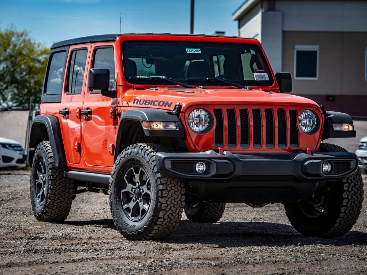 कार चलाने वाले 90% लोग क्या इस Traffic नियम से हैं अनजान? एक मामूली लापरवाही से कटेगा मोटा चालान