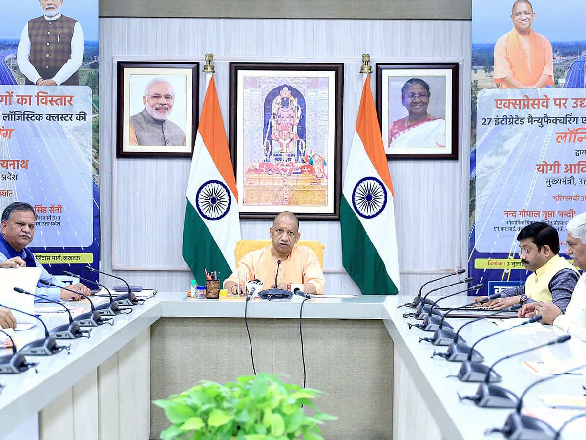 नक्शे पास कराने का झंझट नहीं, रजिस्ट्रेशन से होगा काम,घर में ही बना सकेंगे दुकान, योगी सरकार का बड़ा फैसला