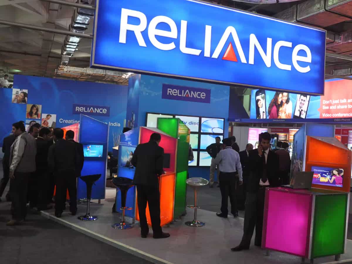 SBI के 'फ्रॉड' टैग पर RCOM का बड़ा कानूनी दांव! कंपनी ने बताया क्यों बेअसर हो सकता है यह फैसला, जानें पूरा मामला