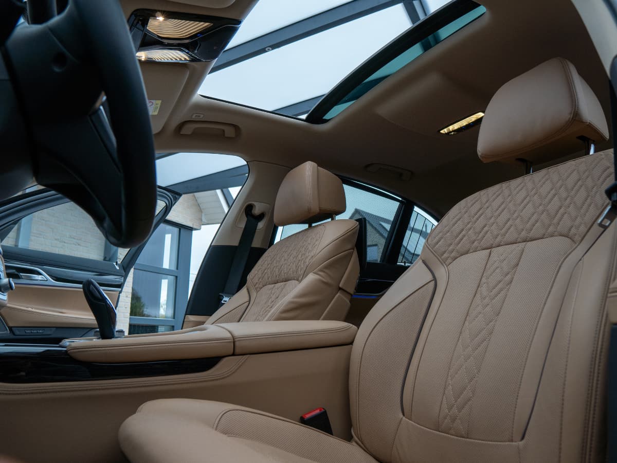 Sunroof के फायदे सब बताते हैं लेकिन इन बातों से अभी भी अनजान है आधा भारत! सेफ्टी को लेकर करते लापरवाही 