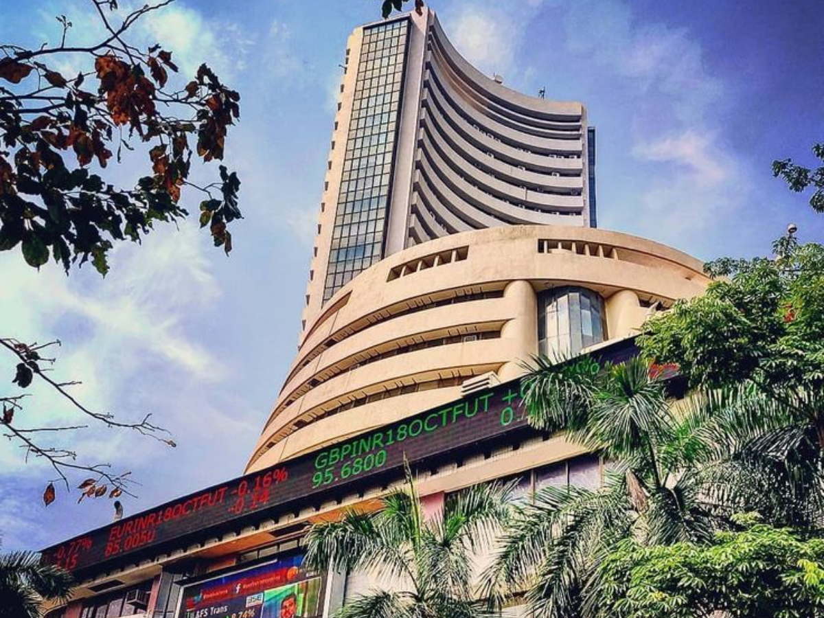Stock Market Closing Highlights: 269 अंक चढ़कर बंद हुआ सेंसेक्स, समझिए आखिरी घंटे में मार्केट ने क्यों लिया यू-टर्न?