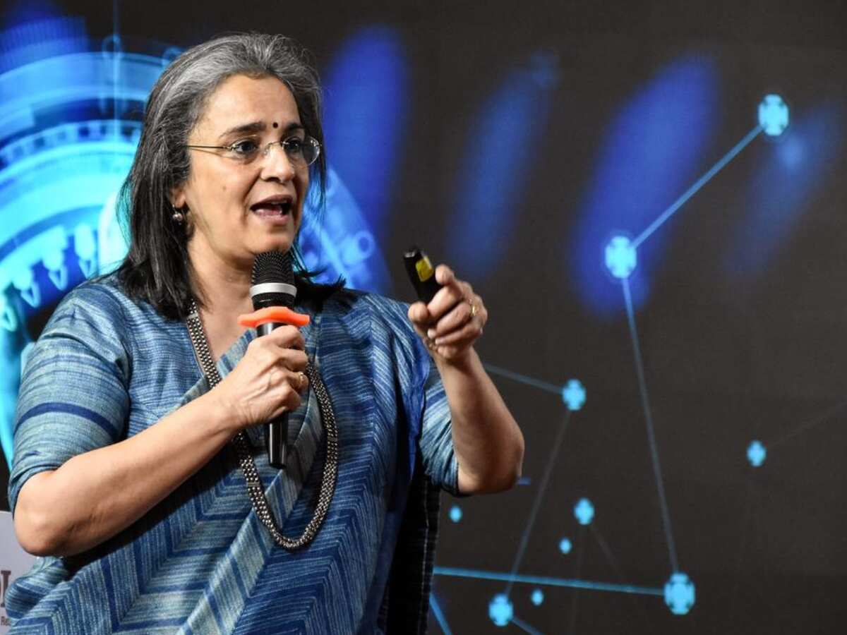 सट्टेबाजी का 'अखाड़ा',  'सिंगापुर कनेक्शन'- SEBI की आड़ में क्या 'मुनाफे का खेल' खेल रही थीं माधबी पुरी बुच? जानें पूरी कहानी