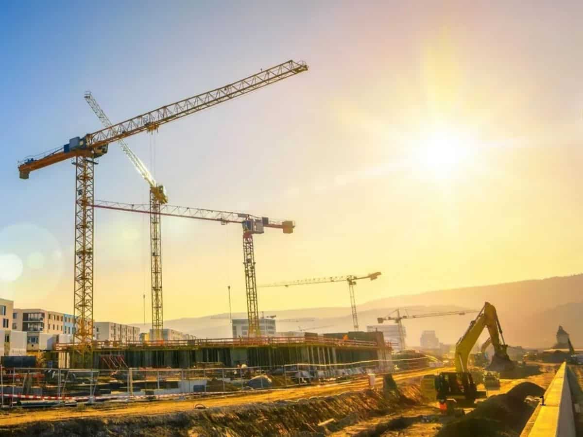 ₹6 लाख करोड़ के ऑर्डर बुक वाली डायवर्सिफाइड इन्फ्रा कंपनी का शेयर खरीदने का आ गया टाइम! लॉन्ग टर्म के लिए BUY