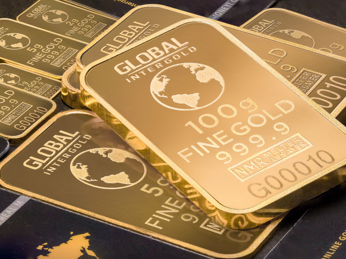 Gold Rate Today: सोने के भाव में आई गिरावट, आज MCX पर इतना रुपया टूट गया गोल्ड