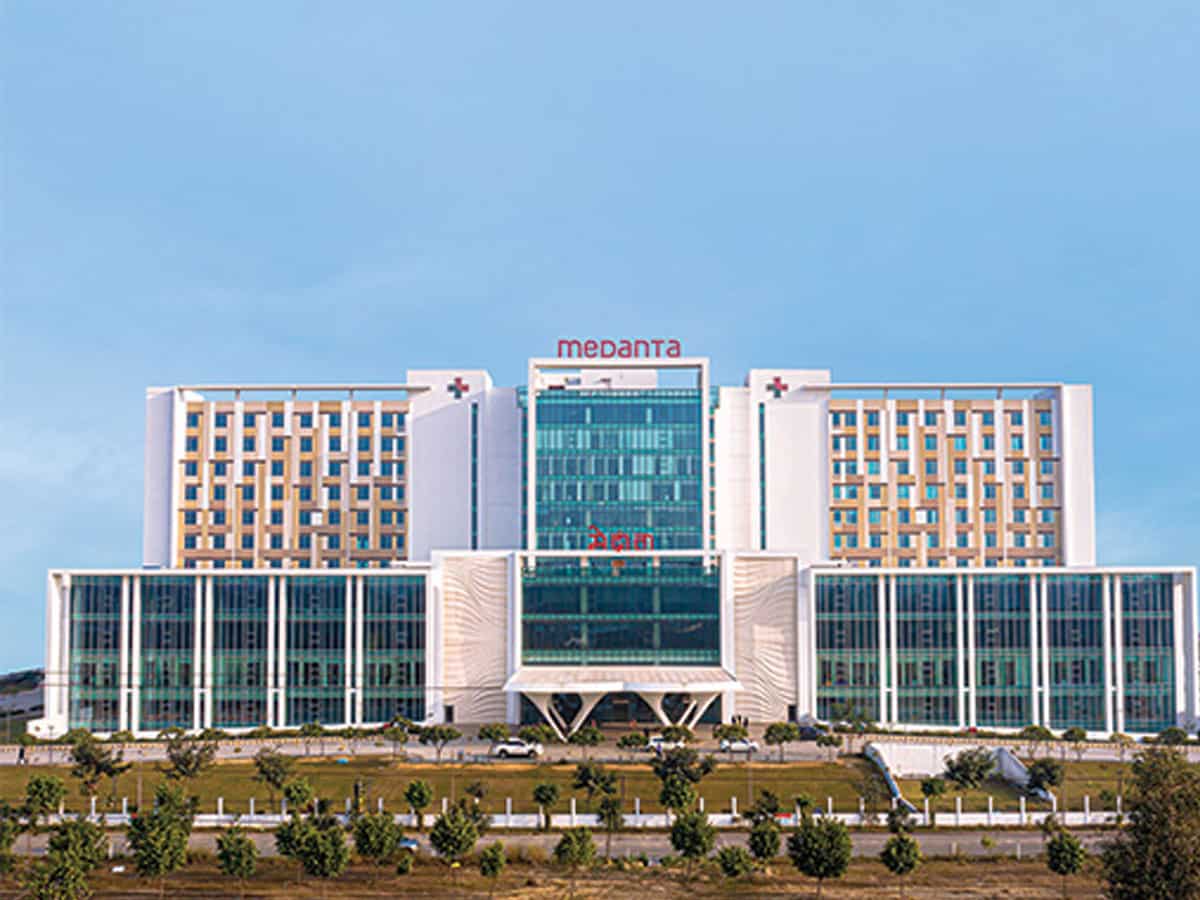 कोर्ट ने DLF-मेदांता को दी बड़ी राहत, 400 बेड के हॉस्पिटल बनाने का रास्ता साफ, RWA की याचिका खारिज
