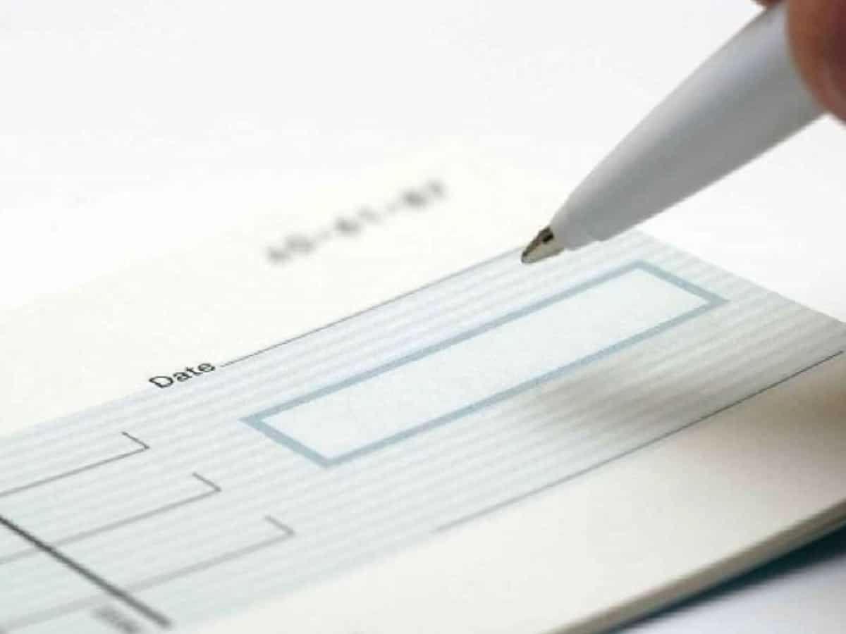 Payee का नाम साफ और सही लिखें