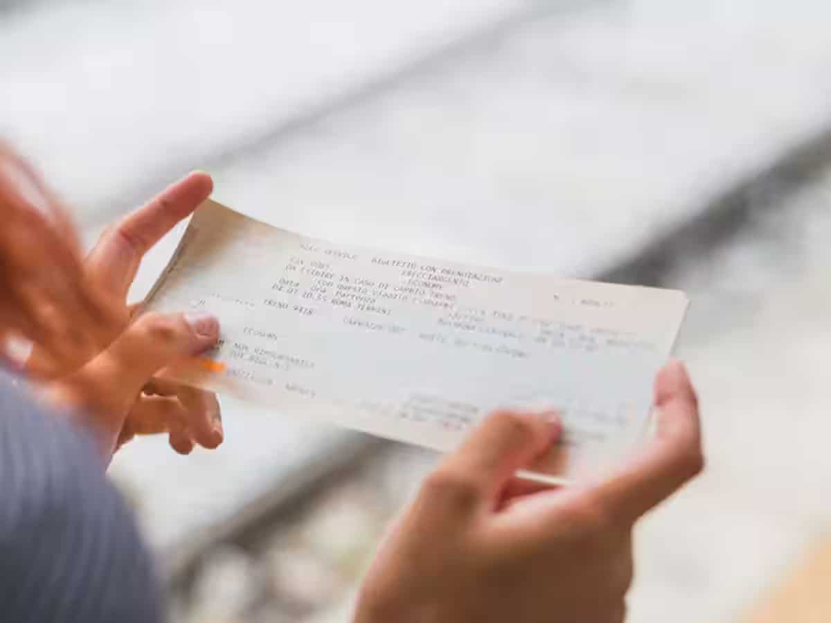 अकाउंट में हो बैलेंस