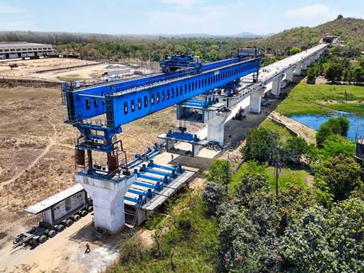 तो क्या अब मुंबई से अहमदाबाद के बीच नहीं चलेगी जापानी बुलेट ट्रेन? जानिए क्या बोली सरकार