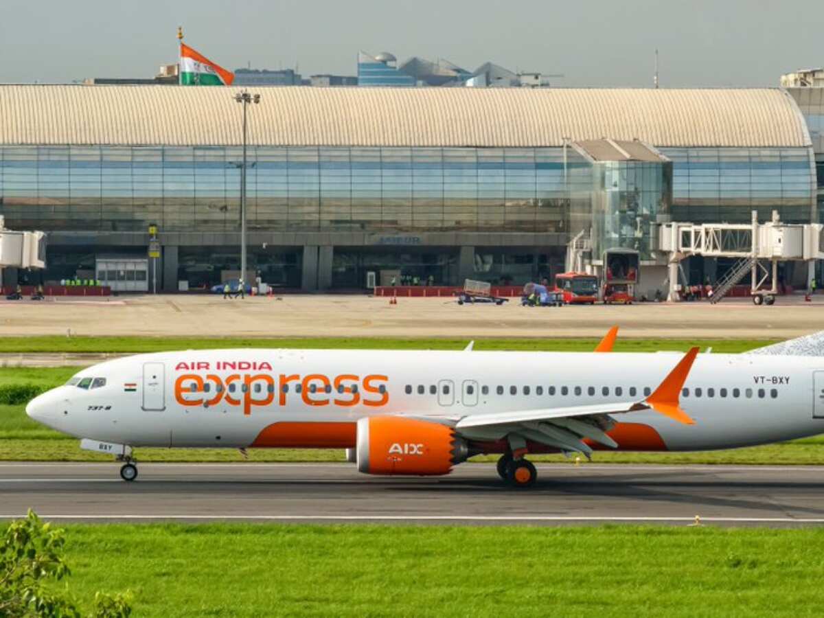 ट्रेन छोड़ो... यहां सिर्फ ₹1,299 में मिल रहा फ्लाइट टिकट! फटाफट चेक कर लो, कहीं छूट न जाए मौका