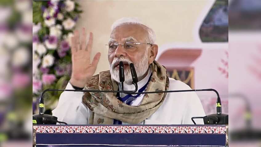 PM Modi ने दबाया बिहार के विकास का 'बटन'; सिर्फ ट्रेन नहीं... घर, सड़क, कृषि और रोजगार के लिए किए ये बड़े ऐलान