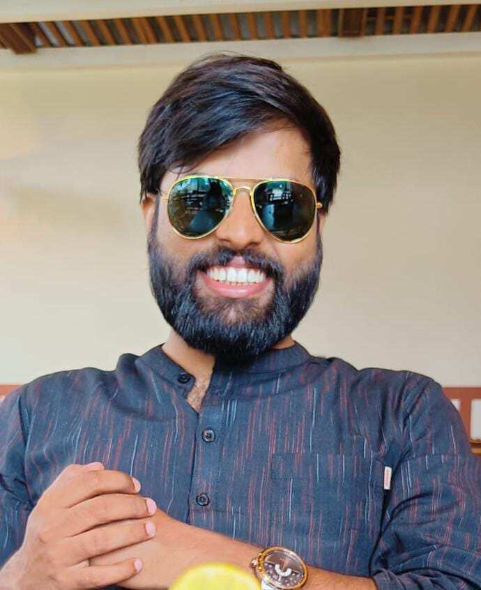 सुष्मित सिन्हा