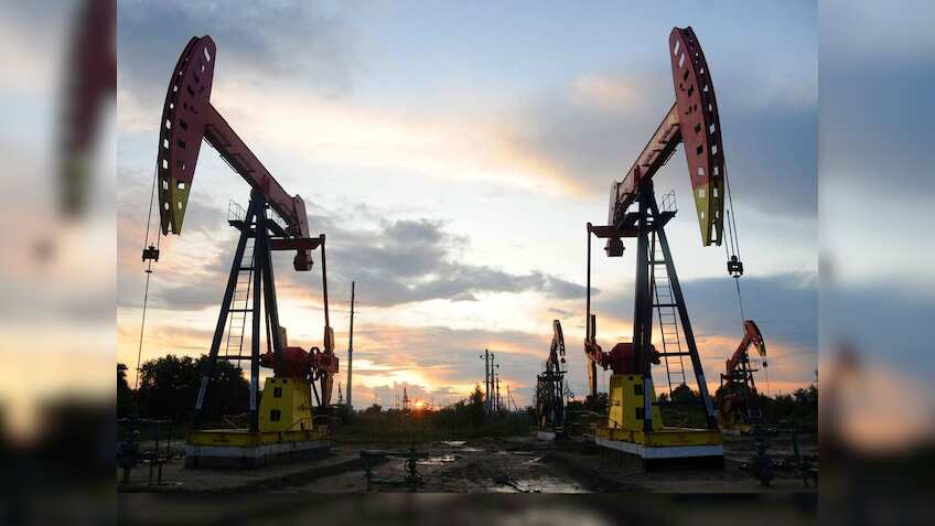 मुनाफे से घाटे में आई Miniratna Oil PSU, हर मोर्चे में आई चौतरफा गिरावट, सालभर से 30% टूटा शेयर