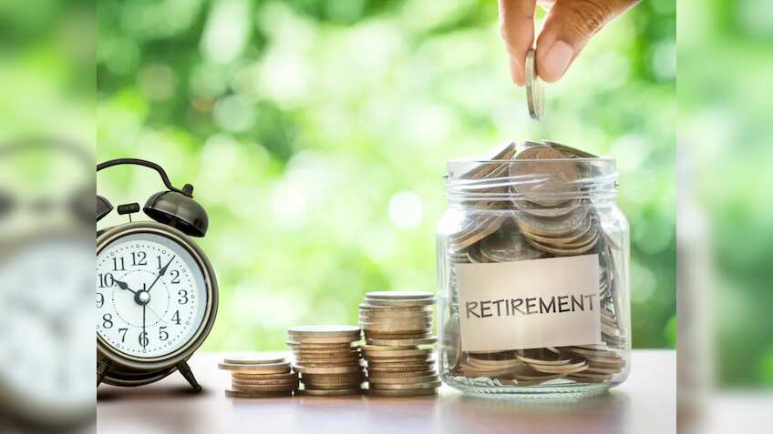 ना साइड बिजनेस, ना शेयर बाजार की टिप्स, 45 की उम्र में ₹4.7 करोड़ के साथ रिटायर! जानें नौकरीपेशा इंसान का 'सीक्रेट प्लान'