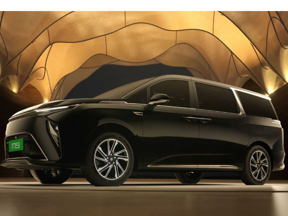 लॉन्च हो गई MG M9; प्रेसिडेंशियल सीट्स समेत कई सारे लग्जरी फीचर्स, 7 एयरबैग्स और 5 स्टार रेटिंग भी, जानें कीमत