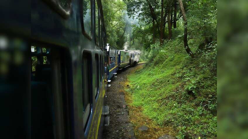 पैसेंजर्स की सुरक्षा के साथ रेलवे का समझौता? CAG की रिपोर्ट में खुलासा- बिना मंजूरी या सेफ्टी ट्रायल के चला दी ट्रेन!