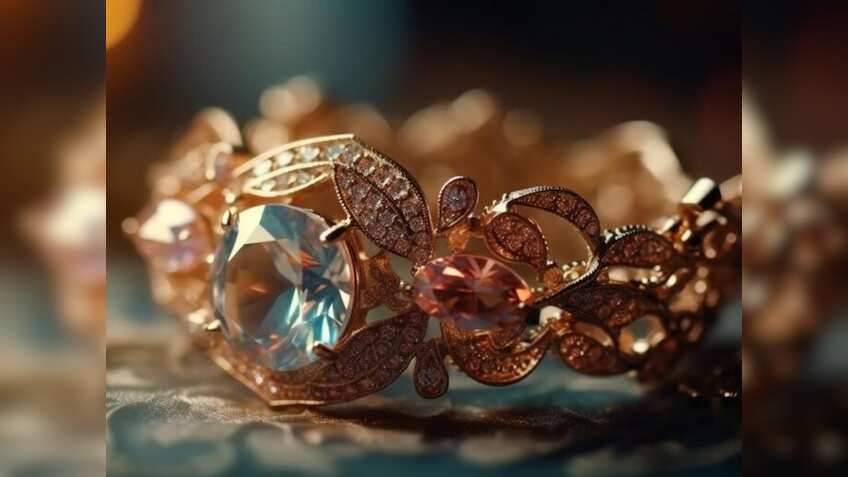 Gold-Silver Price: सोने में जारी है गिरावट, लेकिन चांदी की रैली जारी- इस वजह से सस्ता हुआ सोना