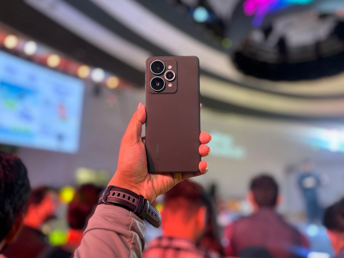 Realme 15 Series में दिखा दम, कीमत के मुकाबले जोड़े दमदार फीचर्स- कह रहे हैं AI Party PhonePhone