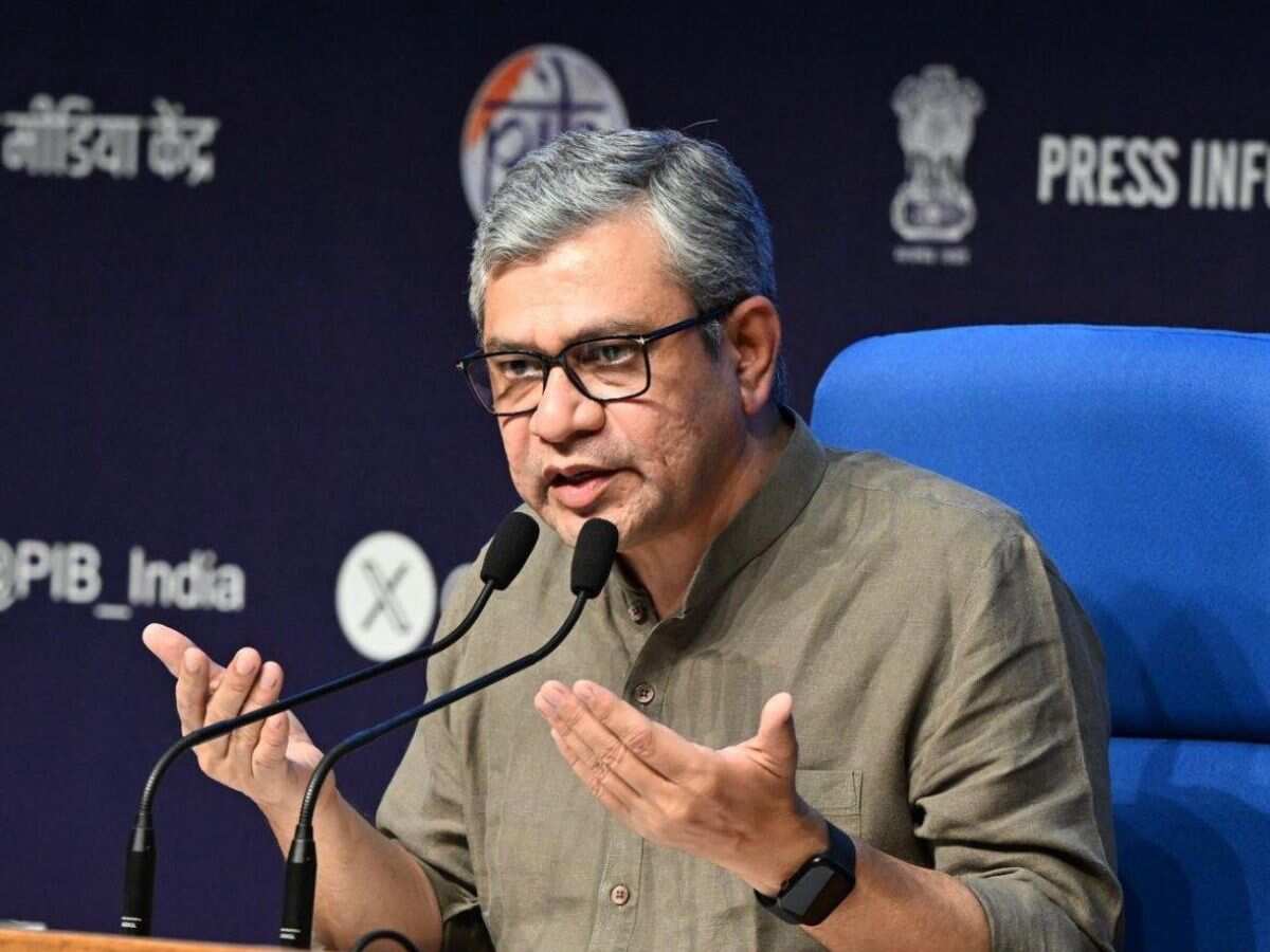 ट्रेन में पसंद नहीं आया खाना? आप अकेले नहीं! इस साल कितने लोगों ने की शिकायत, रेल मंत्री ने दिया पूरा हिसाब