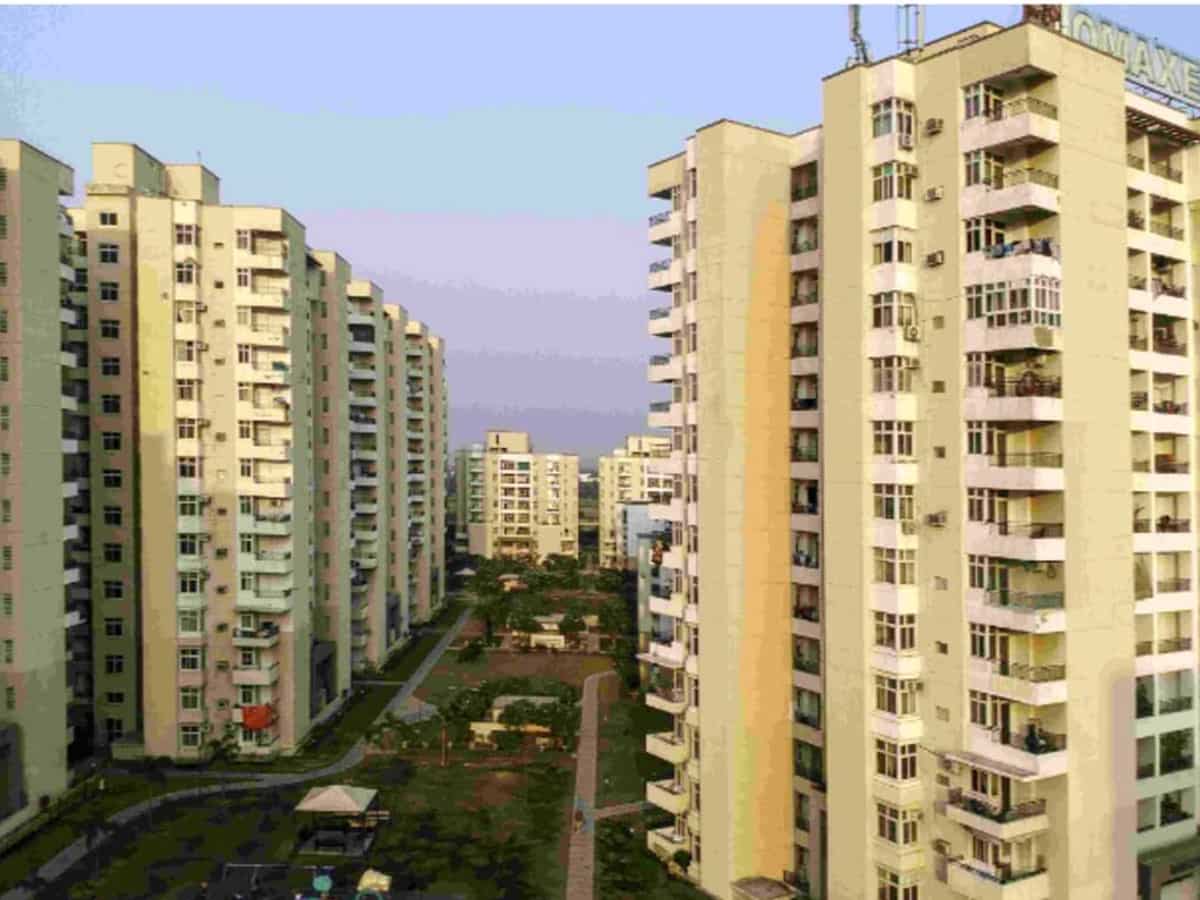 नोएडा में 9% की बढ़ोतरी