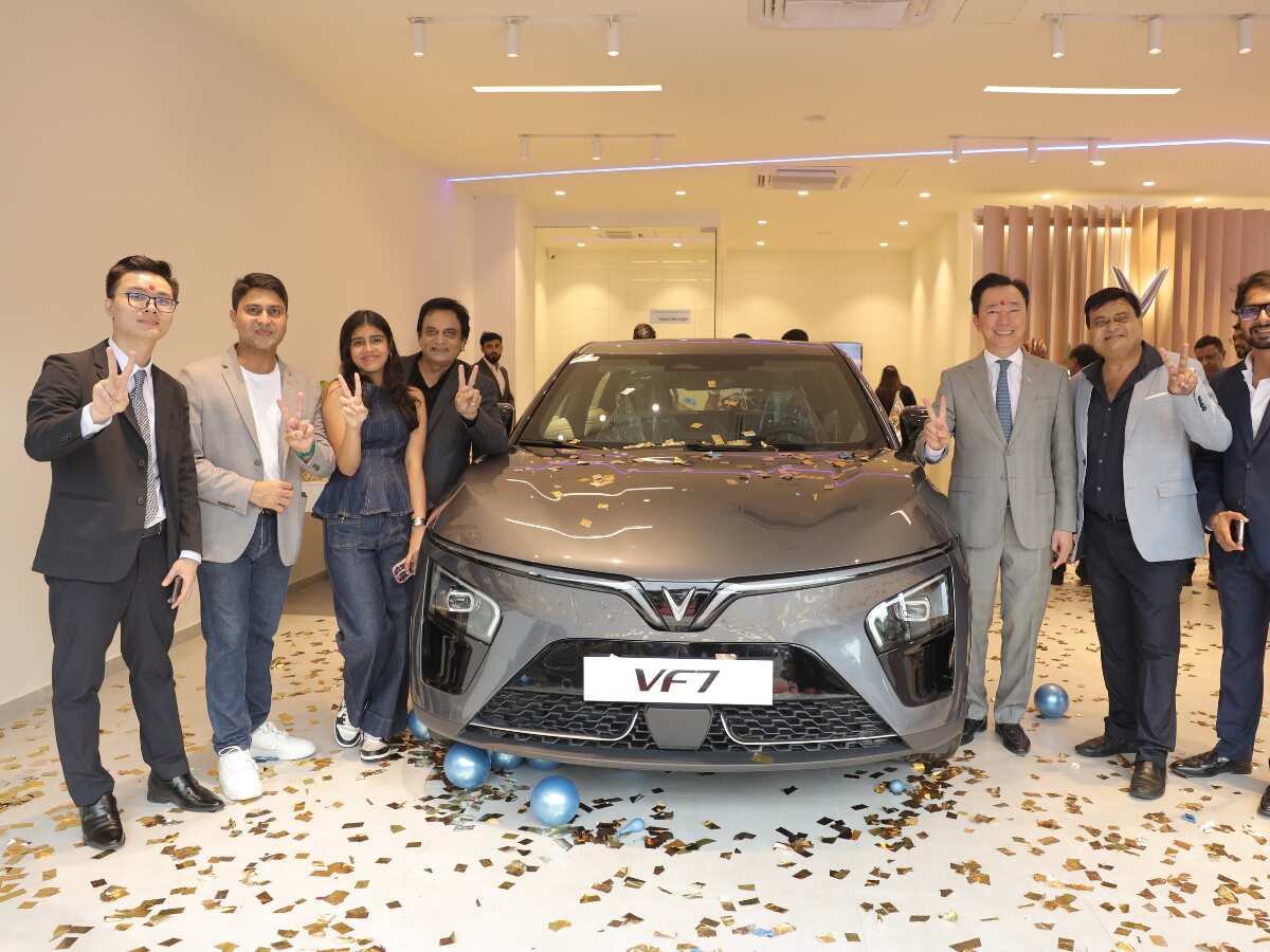 इस EV कंपनी लॉन्च से पहले ही खोल दिया अपना पहला शोरूम, 2 कार के साथ करेगी एंट्री 