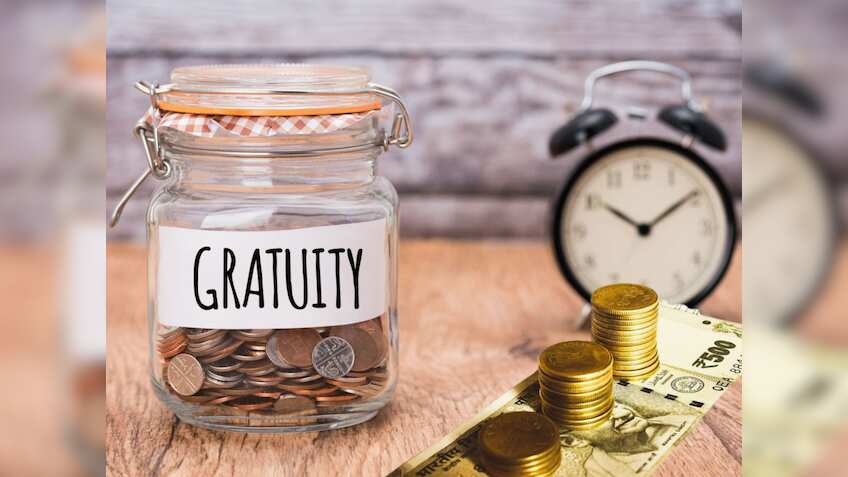 Gratuity का जैकपॉट! 10 साल की नौकरी और ₹55,000 सैलरी पर कंपनी देगी इतना 'मोटा पैसा', आप भी गिनते-गिनते थक जाएंगे