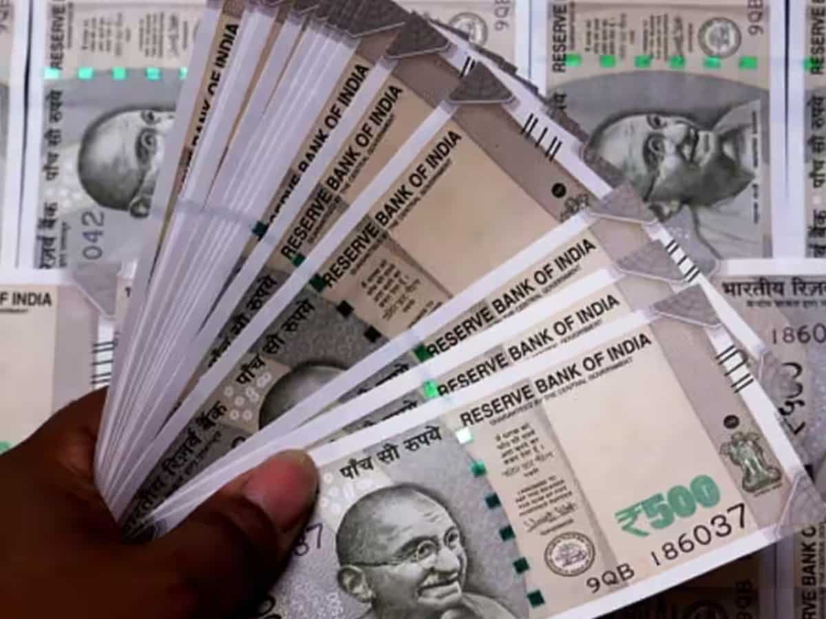 8th CPC Salary Calculator: ग्रेड-पे 1800, 1900, 2000, 2400, 2800, 4200, 4600 पर कितनी होगी नई नेट सैलरी?