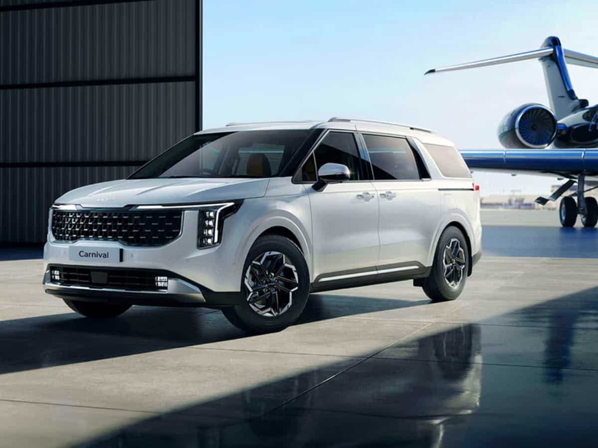 2025 के पहले 6 महीने में KIA ने किया कमाल; रिकॉर्ड सेल्स में इस कार ने चमकाई कंपनी की किस्मत!