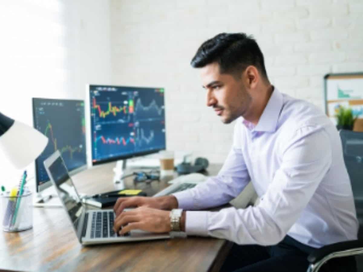 Kotak Mahindra Bank Share Price