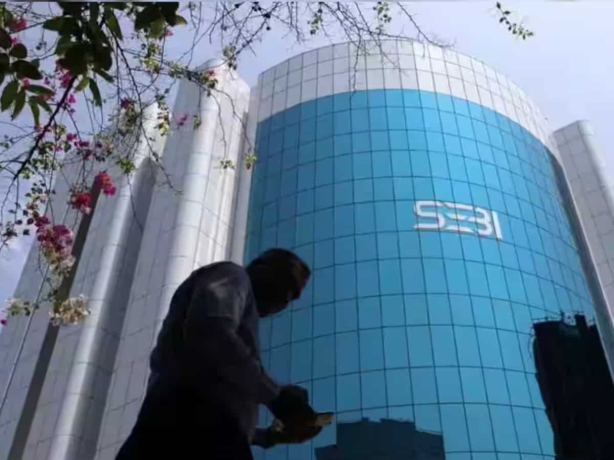 SEBI ने शुरू किया #SEBIvsSCAM कैंपेन, NSE के साथ मिलकर निवेशकों को बचाएगा फ्रॉड से
