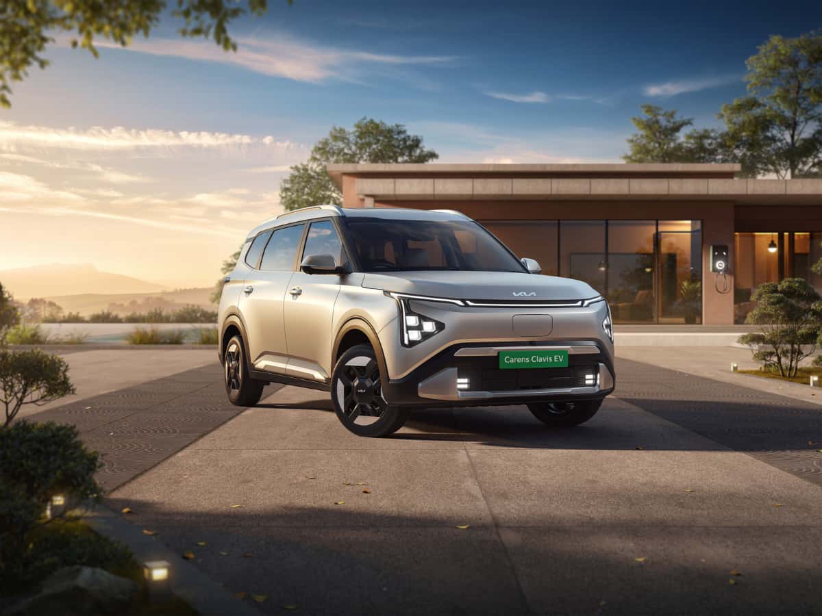 पुरानी कार पर भी 2 साल की वारंटी! 100वां आउटलेट खोलने पर ये ऑटो कंपनी दे रही दमदार ऑफर