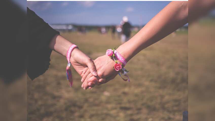 International Friendship Day 2025: दुनिया 30 जुलाई को मनाती है फ्रेंडशिप डे, पर भारत में क्यों है अलग तारीख?