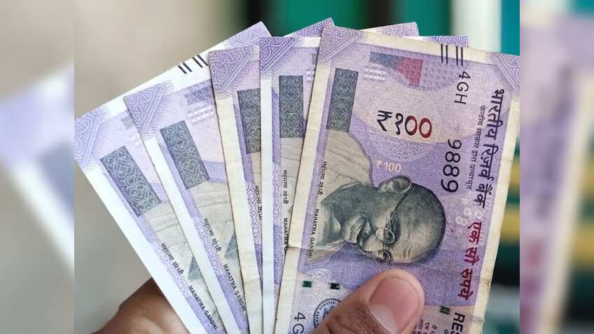 रुपये में हाहाकार! 5 महीने की सबसे बड़ी गिरावट, ये 4 वजहें पढ़कर समझ जाएंगे क्यों गिरा रुपया