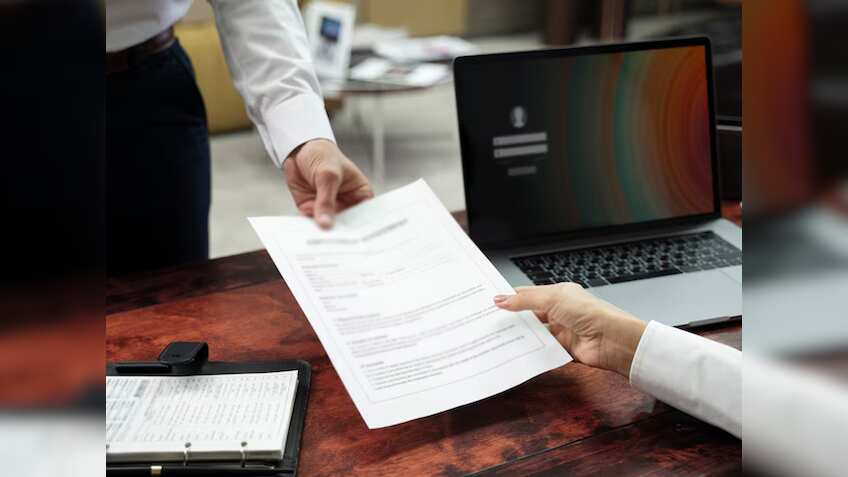 Income Tax विभाग ने जारी किया ITR-3, जानिए किसे भरना चाहिए ये फॉर्म, कोई गलती होने से पहले समझ लें