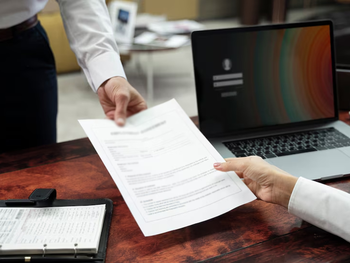 Income Tax विभाग ने जारी किया ITR-3, जानिए किसे भरना चाहिए ये फॉर्म, कोई गलती होने से पहले समझ लें