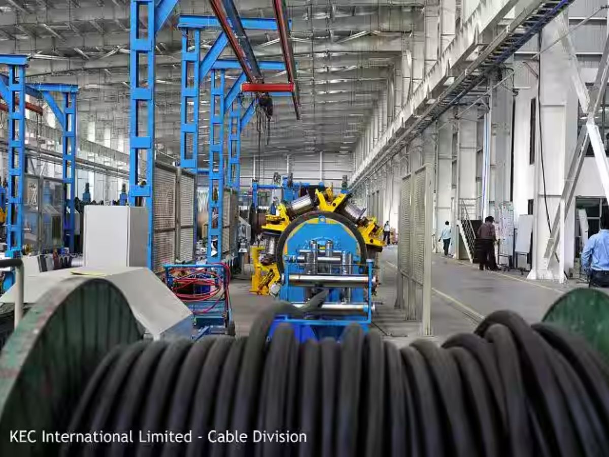 2025 में 'रुला' ही रहा है ये मल्टीबैगर शेयर, अब कंपनी को मिले ₹1,509 करोड़ के नए ऑर्डर, स्टॉक पर नजर रखने की बारी