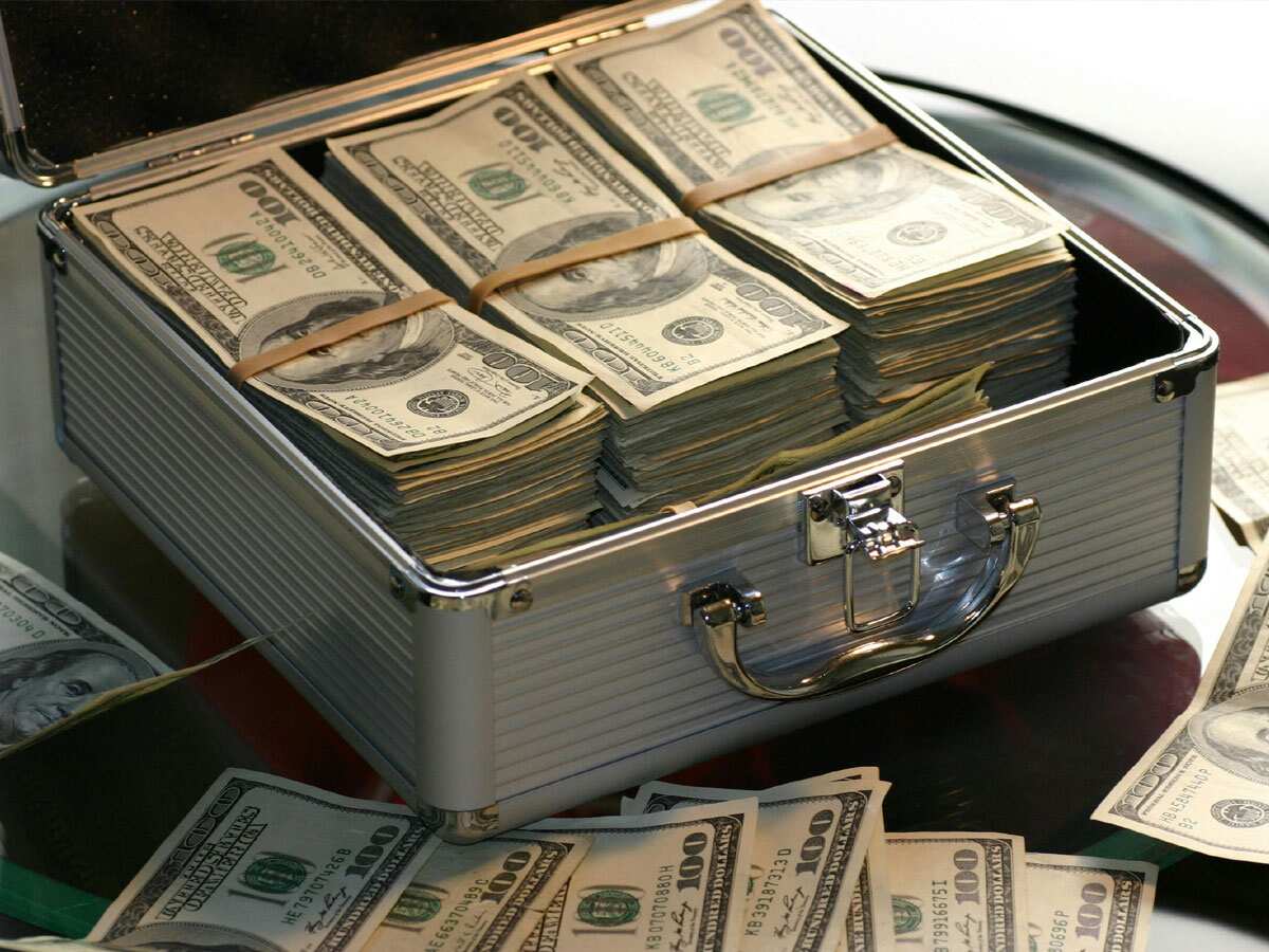 देश की तिजोरी में लबालब भरे डॉलर, एक हफ्ते में $2.7 अरब की बढ़ोतरी, सोने का भंडार भी चमका