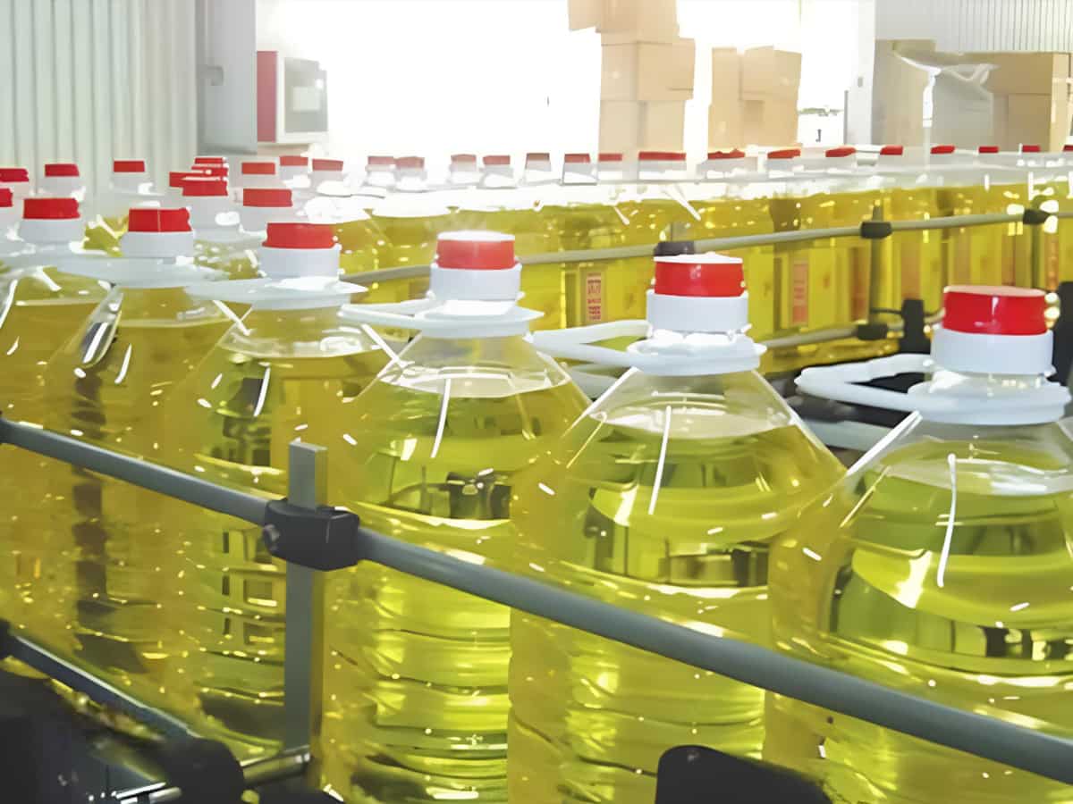 Vegetable Oil पर सरकार की सख्ती बढ़ी, अब रजिस्ट्रेशन कराना हुआ जरूरी, हर महीने देनी होगी रिपोर्ट