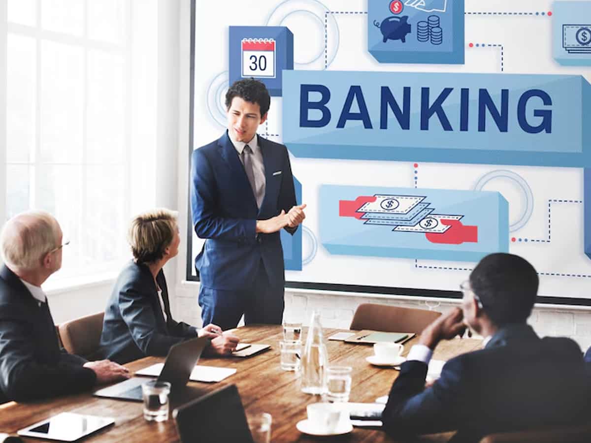 आज रविवार के दिन भी खुले हैं सरकारी बैंक.. आखिर क्या है मांजरा, गुस्से में कर्मचारी, 12 दिन लगातार करेंगे काम!