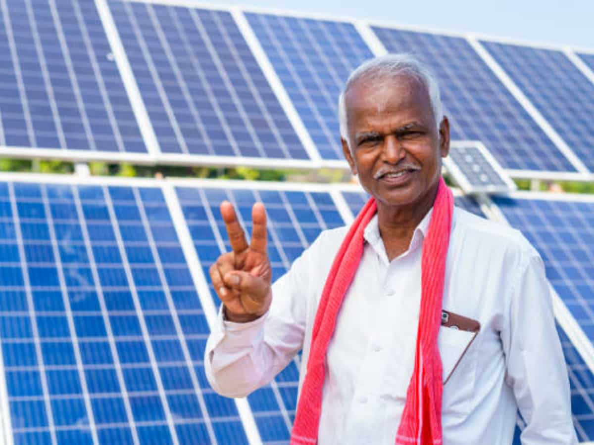 गारंटर का झंझट खत्म! छत पर लगाओ सोलर, पाओ ₹2 लाख का बिना गारंटी लोन! तुरंत जानें कहां मिल रहा ये ऑफर