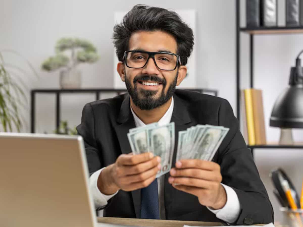 अमीर दोस्त कभी नहीं बताएंगे! साइड इनकम के ये 8 'सीक्रेट जुगाड़', जिनसे लोग बिना नौकरी छोड़े छाप रहे हैं लाखों