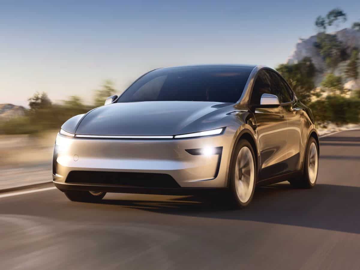 भारत में अपना 'टेक्नोलॉजिया' चमका रही है Tesla! ऐसे कौन-से 4 फीचर्स बनाते हैं इस ड्राइवरलैस कार को खास?