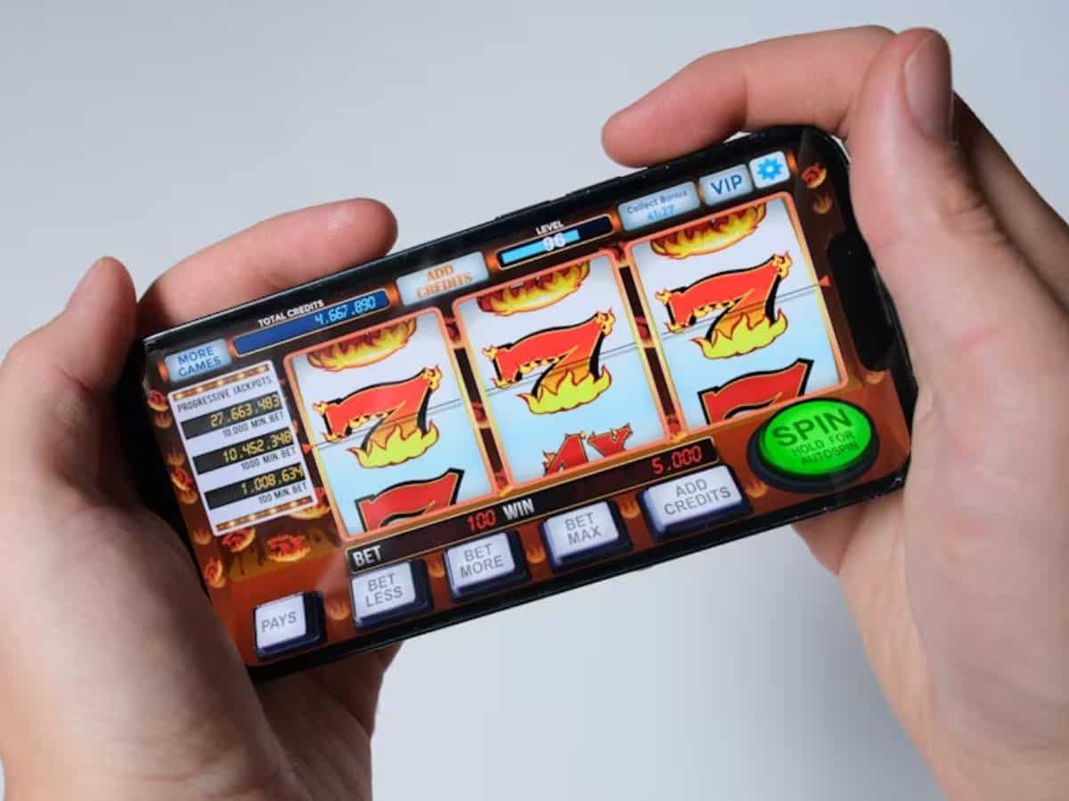 Dream11, Rummy, Ludo... सब होंगे बैन? ऑनलाइन गेमिंग पर सरकार का 'फाइनल' फैसला, जानिए आपकी जेब पर क्या होगा असर