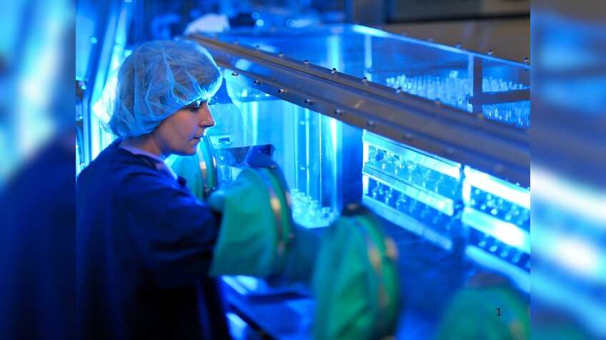 40% कमाई का मौका! Piramal Pharma का शेयर साल के निचले स्तर पर, खरीदें या नहीं?