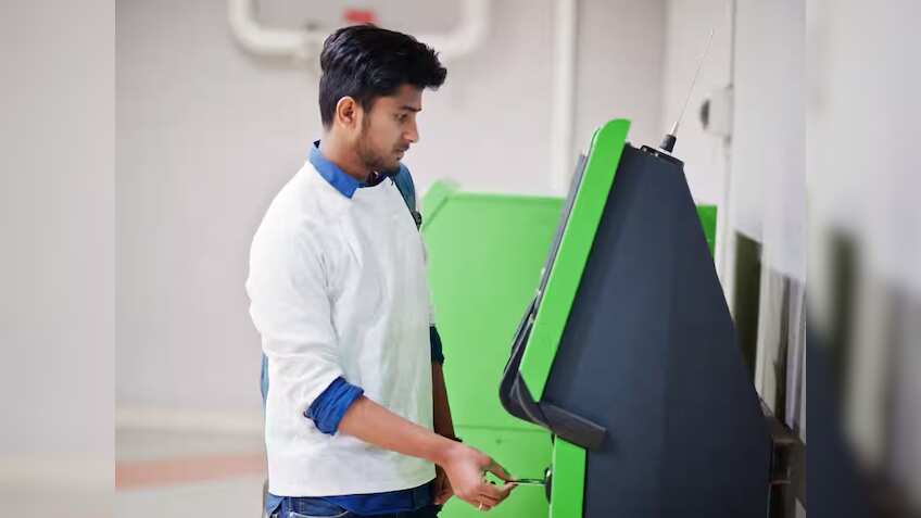 कैश ट्रांजैक्‍शन के बाद नहीं दबाया ATM का Cancel बटन तो चोरी हो सकता है पिन? जानिए इस बात में कितना दम है!