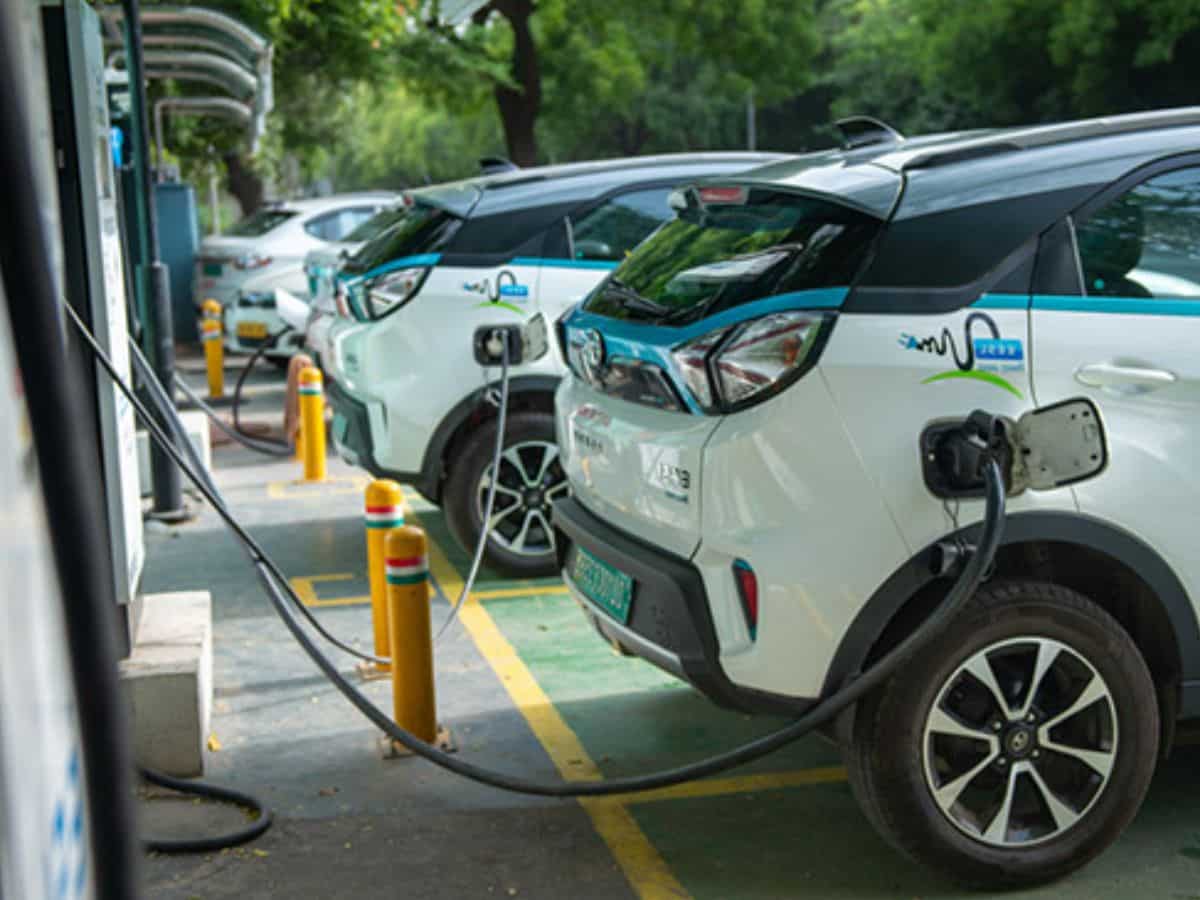 खुशखबरी! इस राज्य में इलेक्ट्रिक व्हीकल्स का नहीं कटेगा टोल टैक्स, सरकार ने दी छूट