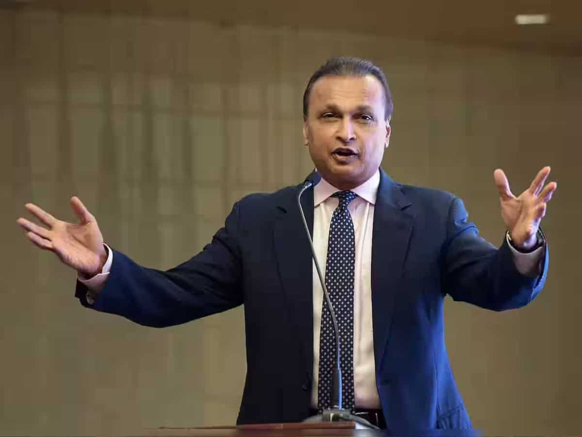 CBI छापे के बाद अनिल अंबानी का पलटवार, 5 पॉइंट्स में बताया- 'मुझे जानबूझकर फंसाया जा रहा है'