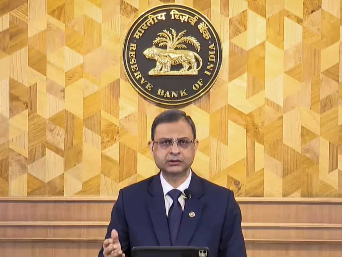 RBI गवर्नर का बड़ा ऐलान- 'हम नियमों में ढील देने को तैयार', महंगाई से लेकर ग्रोथ तक 5 बड़ी बातों में छिपा है भविष्य का इशारा